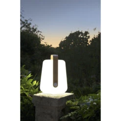 Lampe Nomade FERMOB Balad Bamboo H 38 Cm -Jardin Meubles Boutique 365300 lampe nomade fermob balad h 38 bamboo ambiance 3