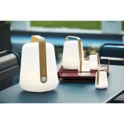 Lampe Nomade FERMOB Balad Bamboo H 38 Cm -Jardin Meubles Boutique 365300 lampe nomade fermob balad h 38 bamboo ambiance 1