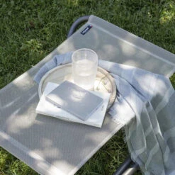 Repose-pieds LAFUMA Next Batyline Iso - Seigle -Jardin Meubles Boutique lfm2718.8548 repose pieds lafuma next batyline iso seigle ambiance